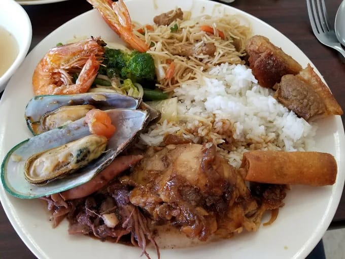 Fiesta Kainan Lunch and Dinner